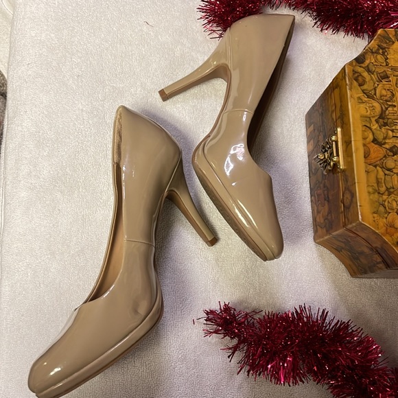 Merona Beige patent leather Stiletto Platforms - Picture 3 of 5